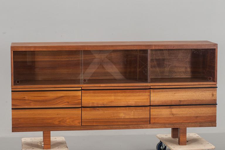 SIDEBOARD, 1900-talets sista fjärdedel.