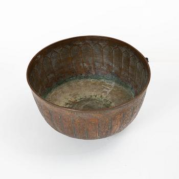 A large Persian copper bowl, late Qajar dynasty / early 1900s.