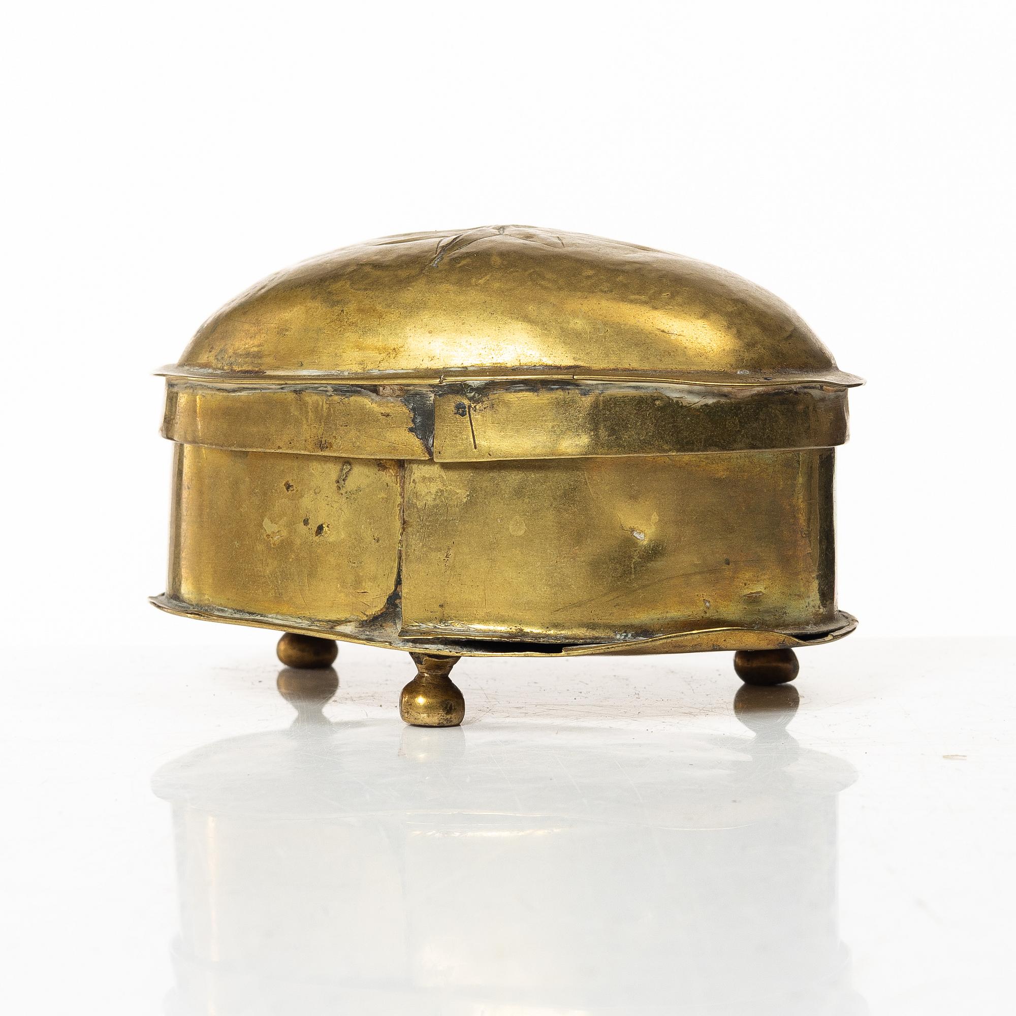 Skrin med lock, av Heinrich H. Werner (mässingslagare i Jönköping, f. 1703-d-1790), Senbarock.