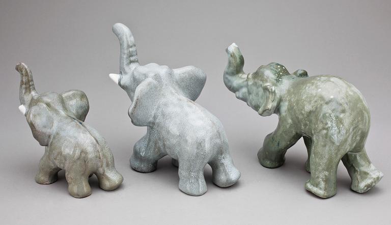 FIGURINER, 3 delar, lergods, Vicke Lindstrand, Upsala Ekeby, 1900-talets mitt.