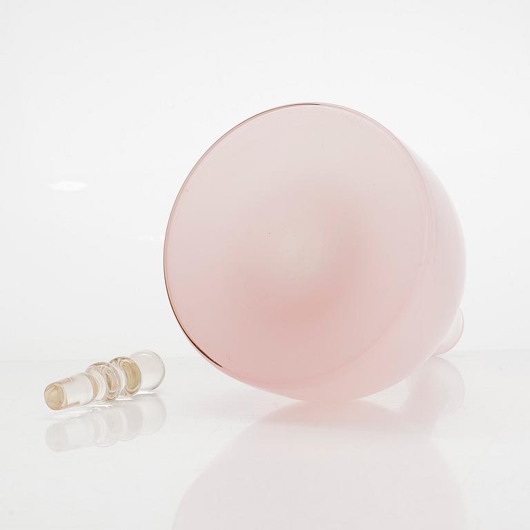 Nanny Still, karaff "Tzarina", signerad Riihimäen Lasi Oy Nanny Still.