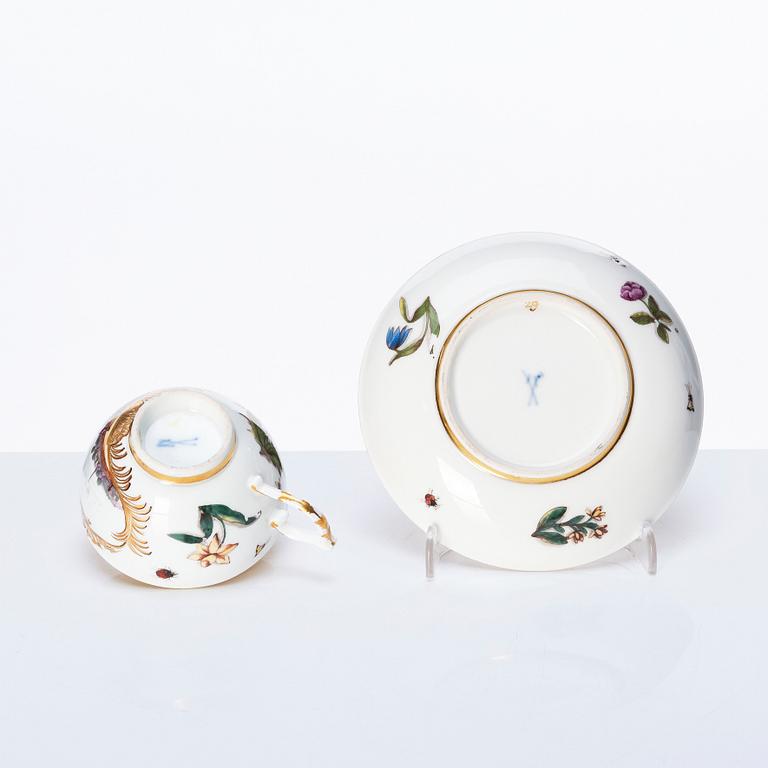 A Meissen porcelain cup with stand, 18th Century.