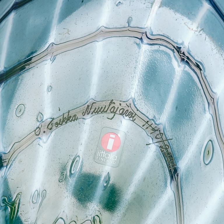 Oivo Toikka, fågel, "Martin hanhi", för 80-årsjubileet av Finlands självständighet, Nuutajärvi Notsjö, Iittala, Finland.