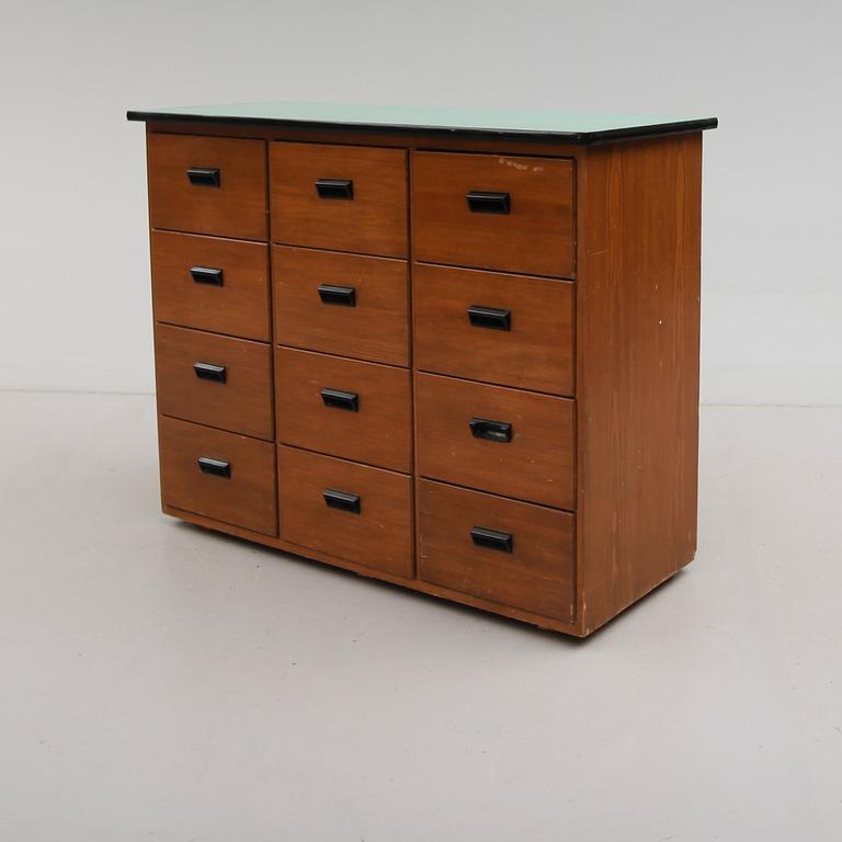 LÅDFACK, 1900-talets mitt.