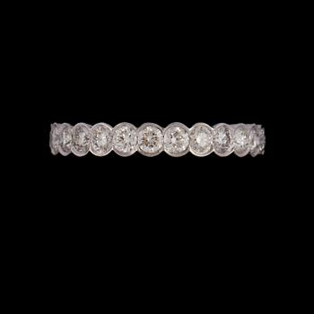 RING, 18k vitguld med briljantslipade diamanter, totalt 1.53 ct. Vikt 3 g.