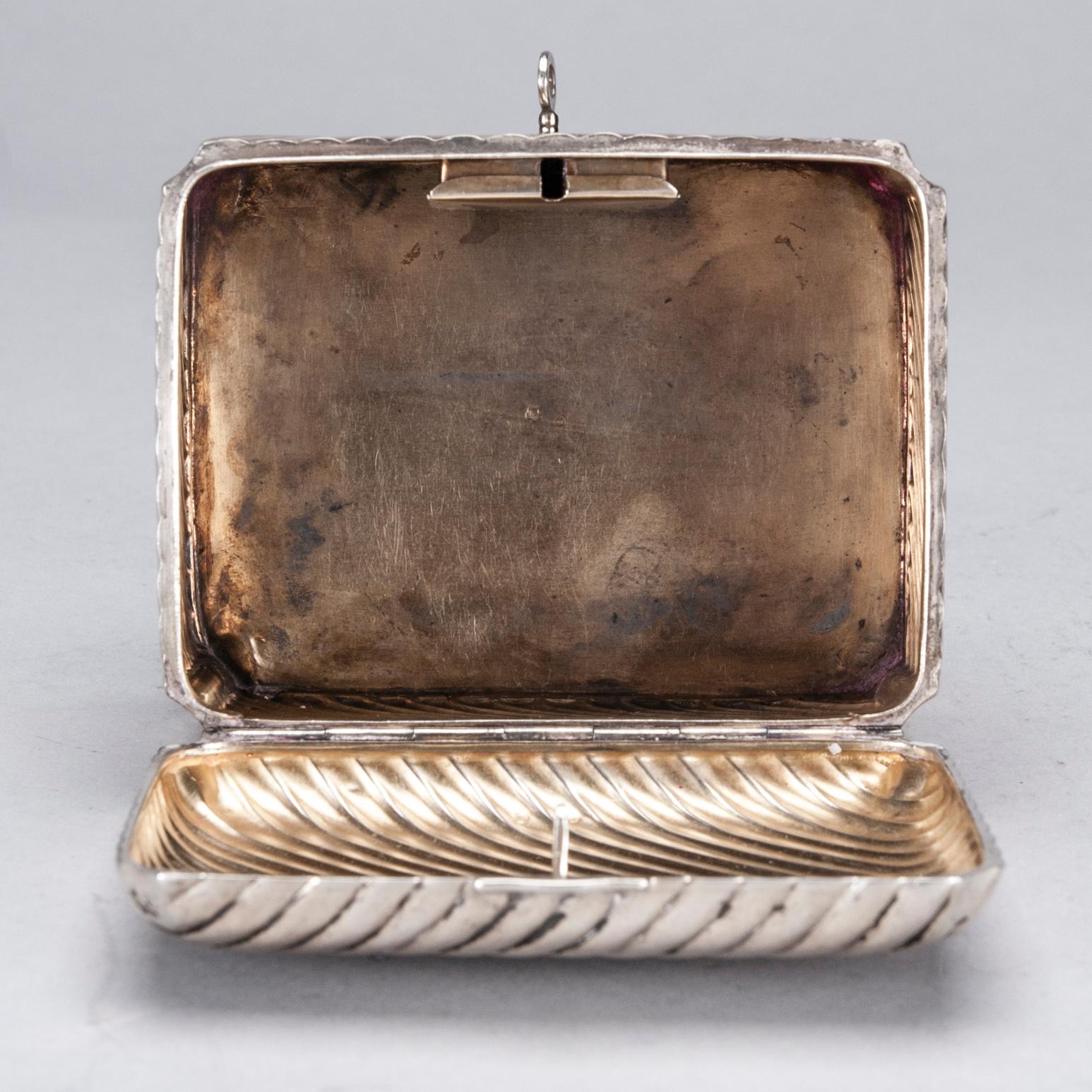 DOSA, silver, Wien, Österrike-Ungern, ca 1900. Totalvikt 326 g.