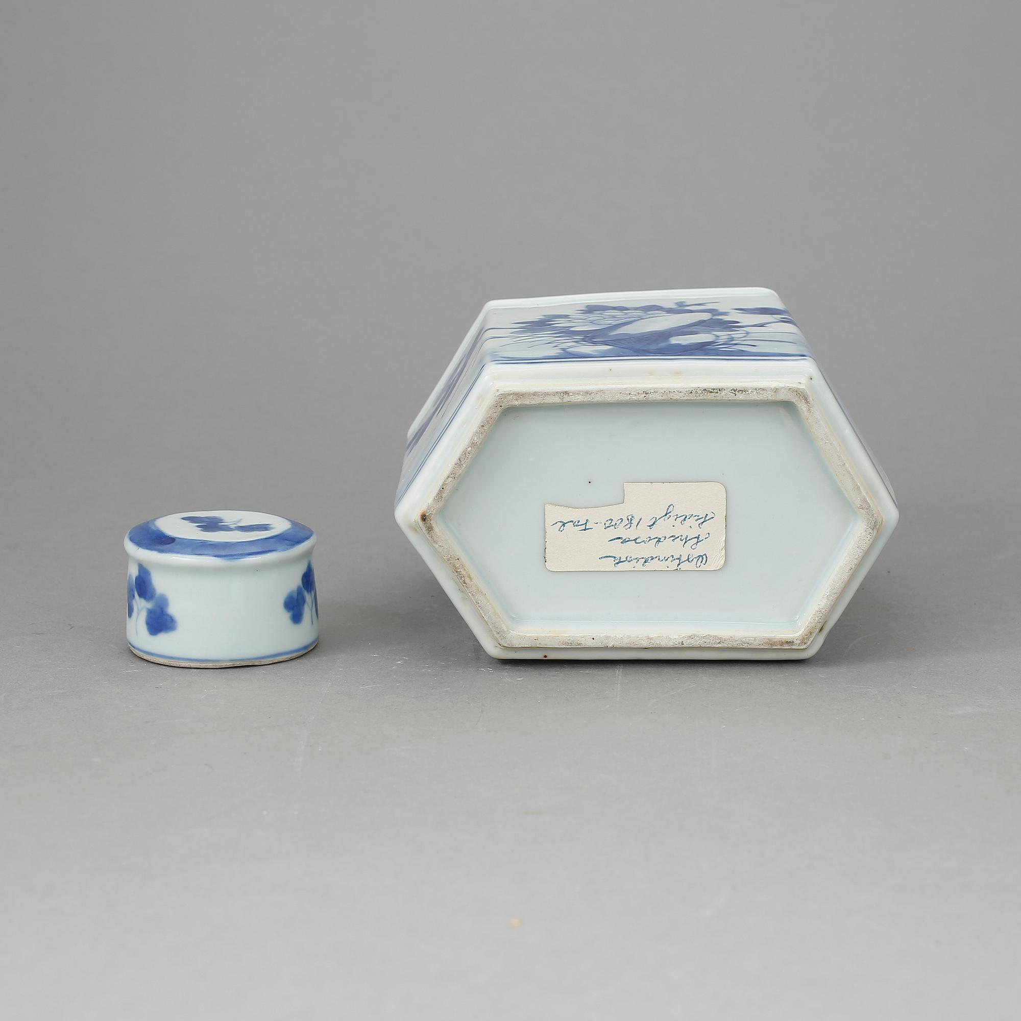 TEDOSA, porslin, Kina sent 1800-tal.