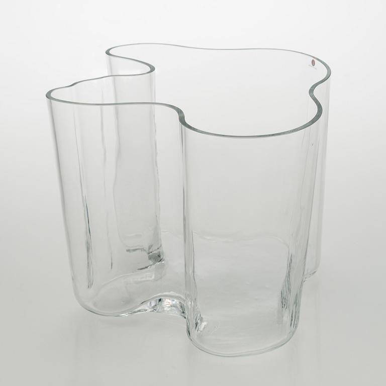 Alvar Aalto, vas 3030, signerad Alvar Aalto.