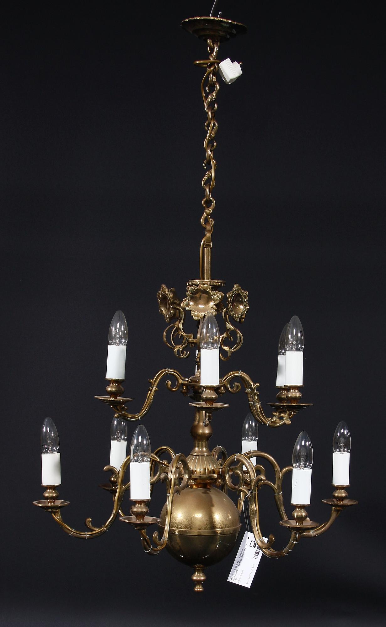 LJUSKRONA, mässing, barockstil, tidigt 1900-tal. H 71.