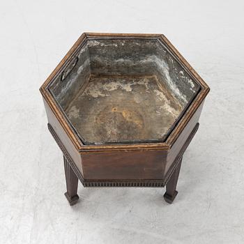 A mahogany wine cooler, England, first half of the 19th Century.