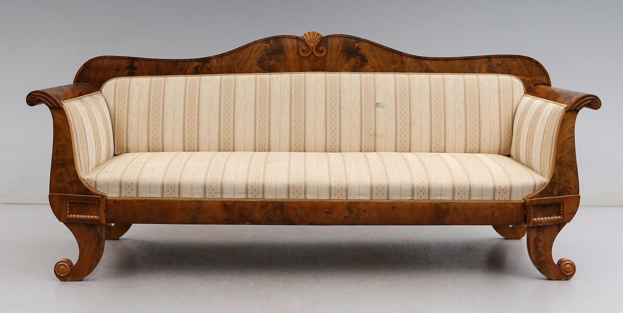 SOFFA, senempire, 1800-talets mitt.