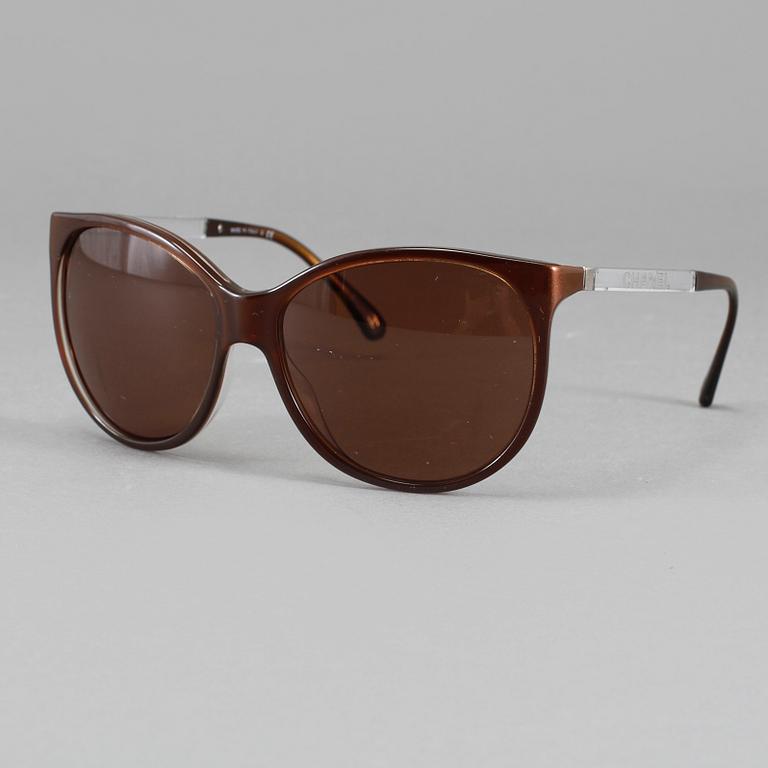 SOLGLASÖGON, Chanel, "Collection Mirroir".