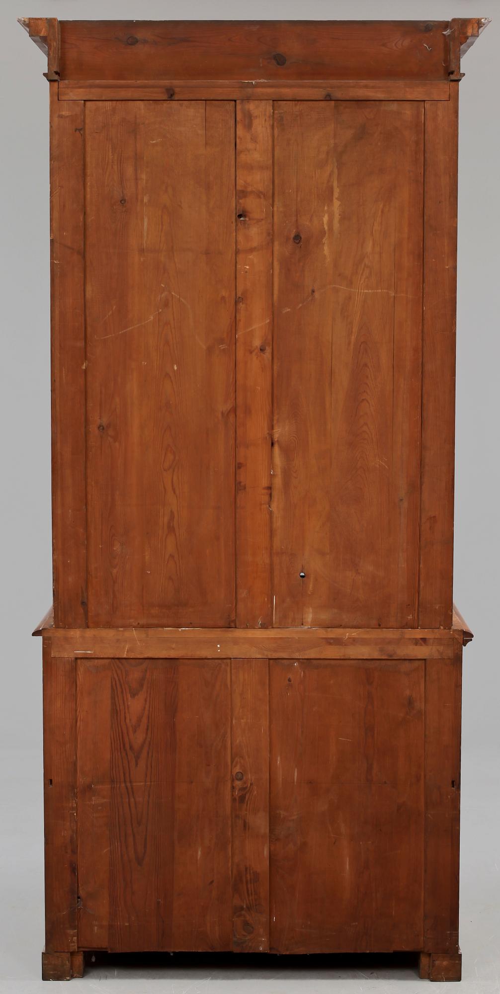 BOKSKÅP, nyrenässans, 1800-talets andra hälft.