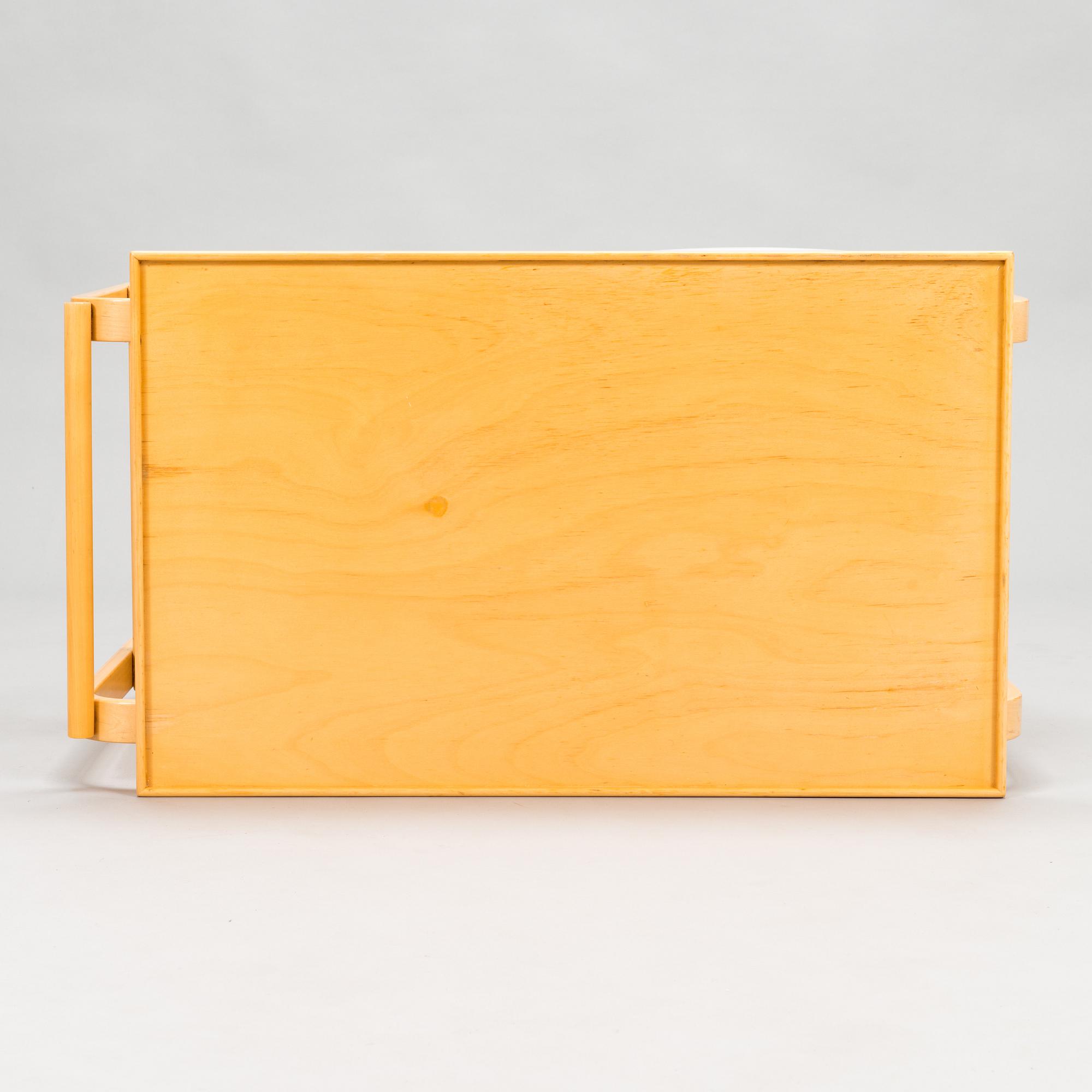 Alvar Aalto, tarjoiluvaunu, malli 901, Artek 1990-luku.