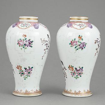 TEDOSOR, ett par, porslin, troligen Samson, Frankrike, sent 1800-tal.