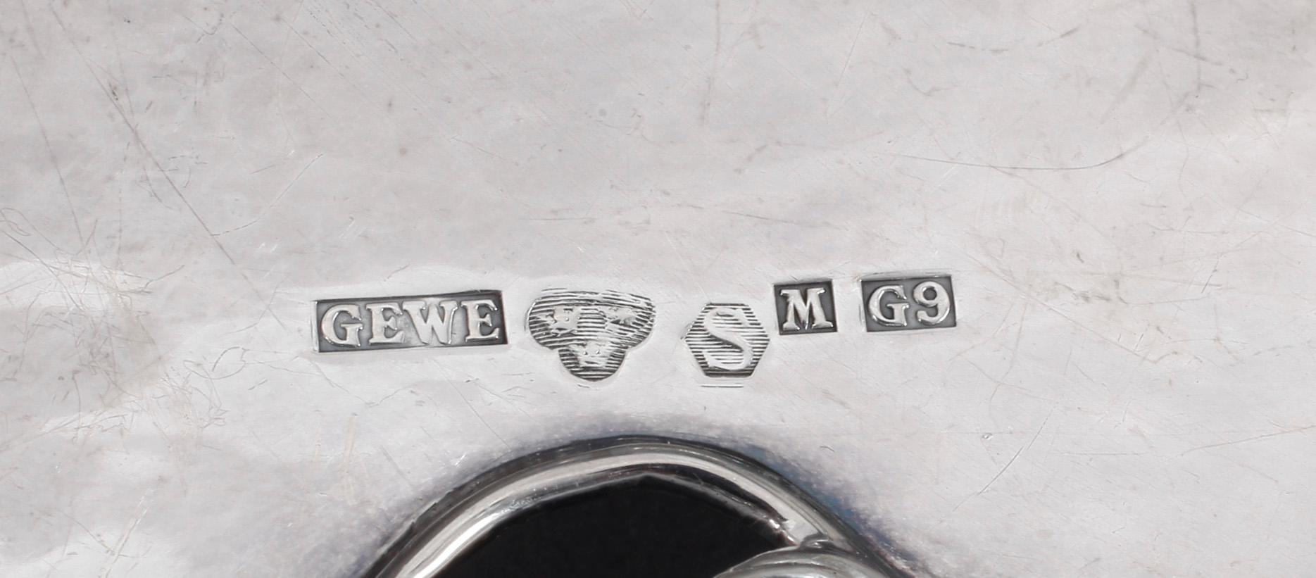 SKÅL SAMT SET FÖR SOCKER OCH GRÄDDE, silver, GAB, 1935 resp GEWE, 1957-1976. Tot ca 540 gram.