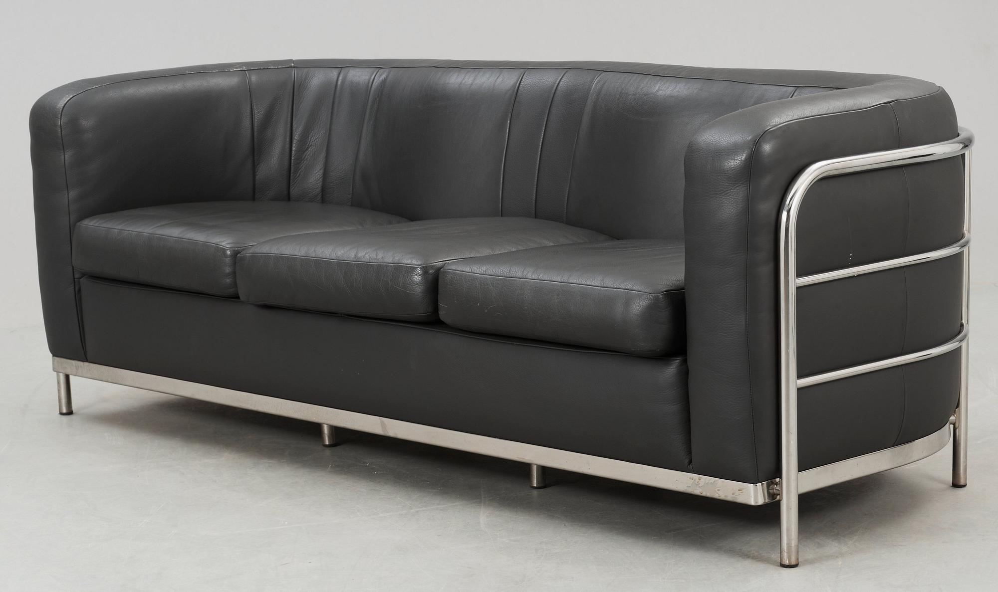A Jonathan De Pas, Donato d'Urbino & Paolo Lomazzi 'Onda' grey leather and chromed steel sofa, Zanotta, Italy.
