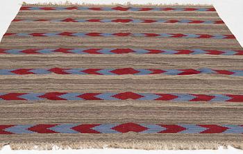 Carpet, Persian kilim, 297 x 200 cm.