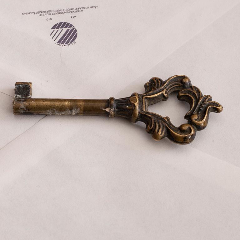 Vitrinskåp, omkring 1900.