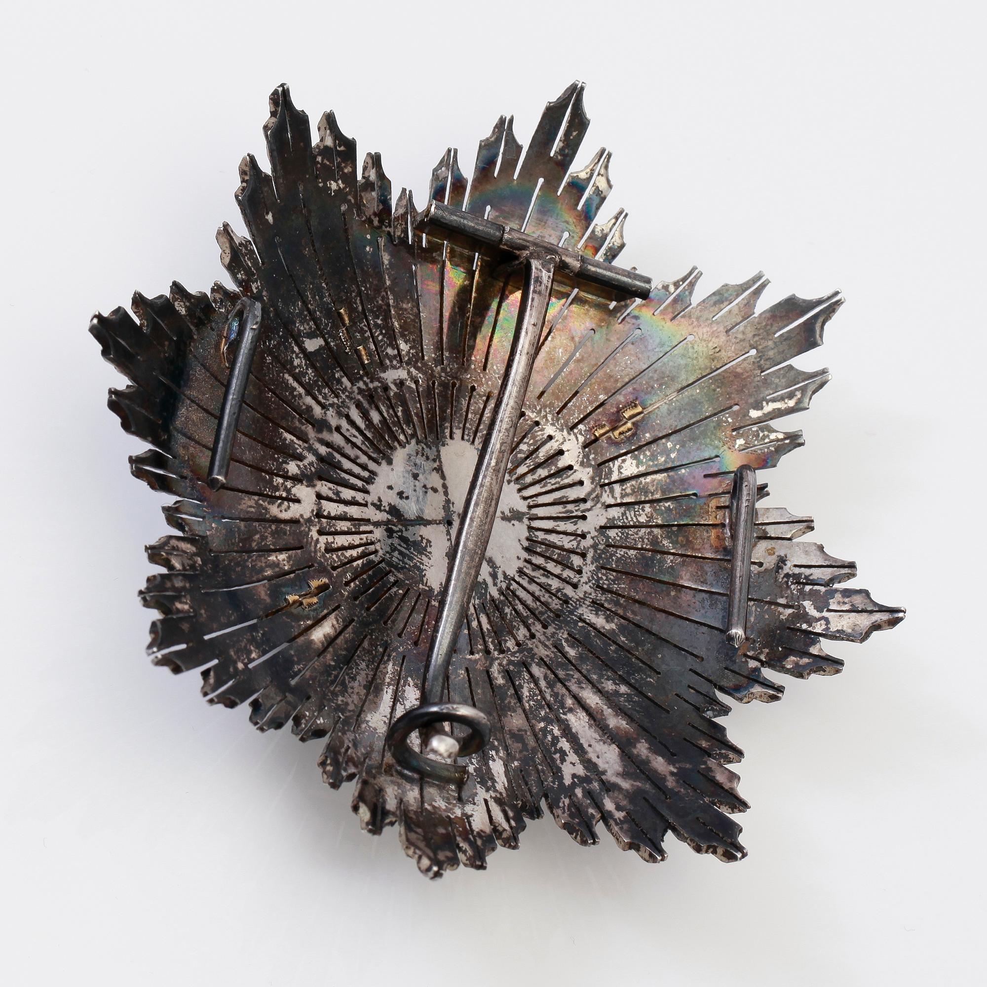 KRASCHAN, silver och emalj, militärorden  “Al Merito Militar”, Spanien, 1900-talets förta hälft. Vikt ca 84 gram.