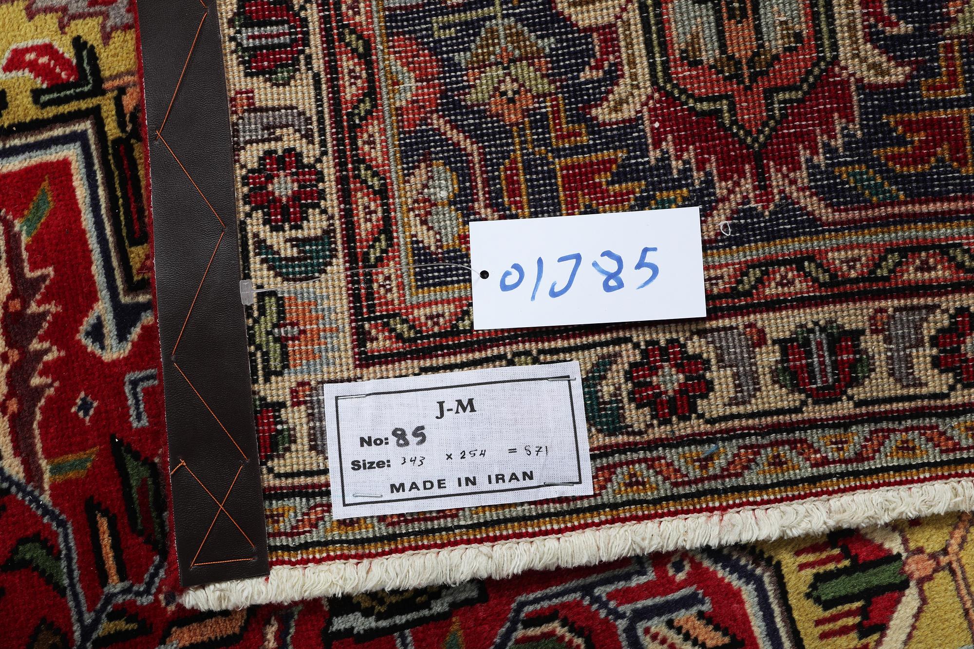 A carpet, Tabriz, ca 343 x 254 cm.