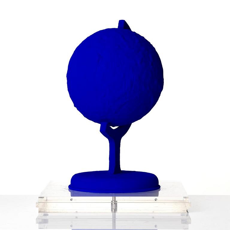 Yves Klein, "La Terre Bleue".