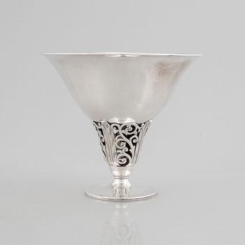 A Swedish silver bowl, mark of Guldsmedsaktiebolaget (GAB), Stockholm 1928.