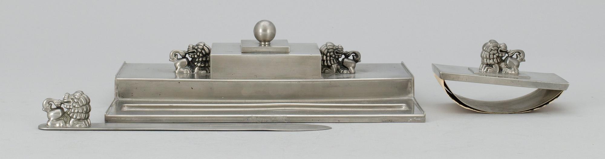 SKRIVBORDSUPPSÄTTNING,