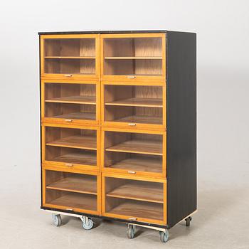 Display cabinet, 20th century.