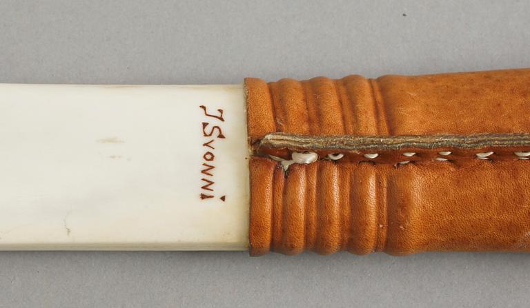 SAMEKNIV, J Svonni, 1900-tal.