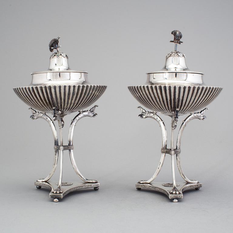 A pair of Swedish 19th century silver sugar-bowls, mark of Adolf Zethelius, Stockholm 1818.