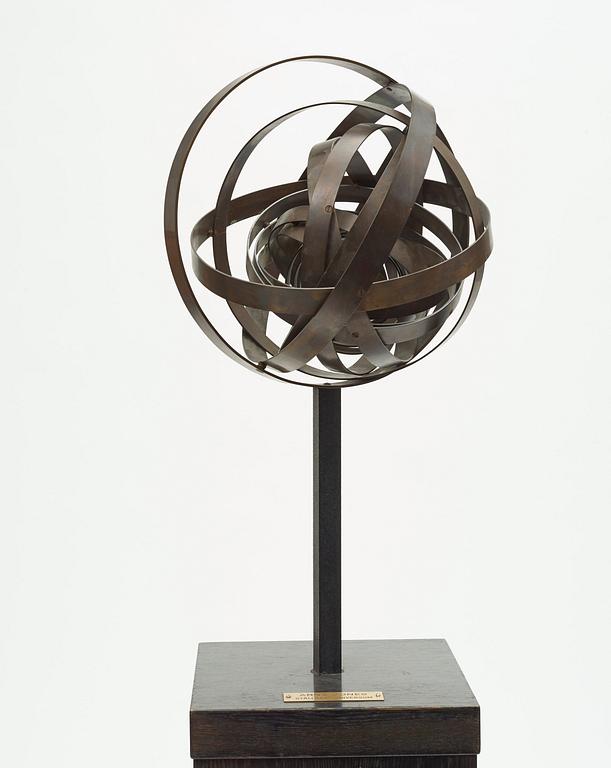 Arne Jones, "Ställbart universum".
