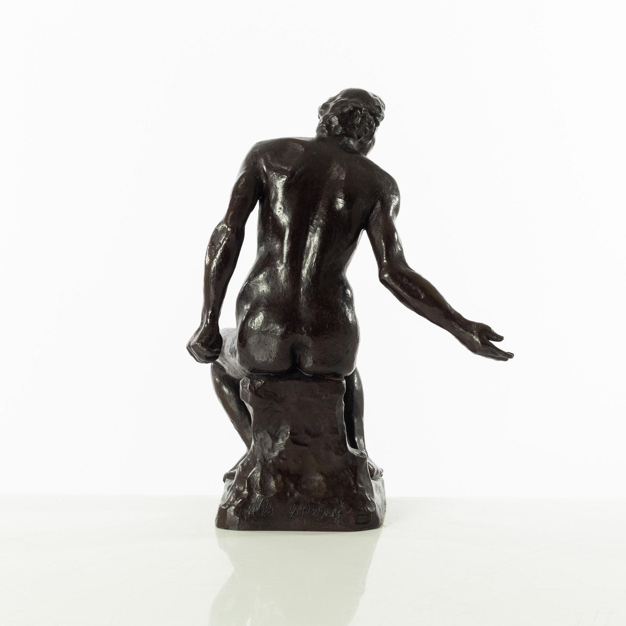 Gudmar Olovson, skulptur. Signerad. Numrerad. Gjutarstämpel. Brons, höjd 30 cm, längd 21,5 cm.