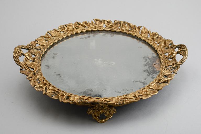 BORDSPLATEAU, förgylld mässing, 1800-tal.