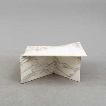 A 1970s Italian marble coffee table.