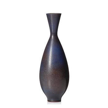 41. Berndt Friberg, a stoneware vase, Gustavsberg studio, Sweden 1972.