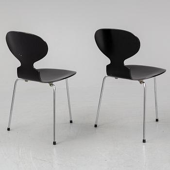 ARNE JACOBSEN, stolar, ett par, "Myran", Fritz Hansen, Danmark.