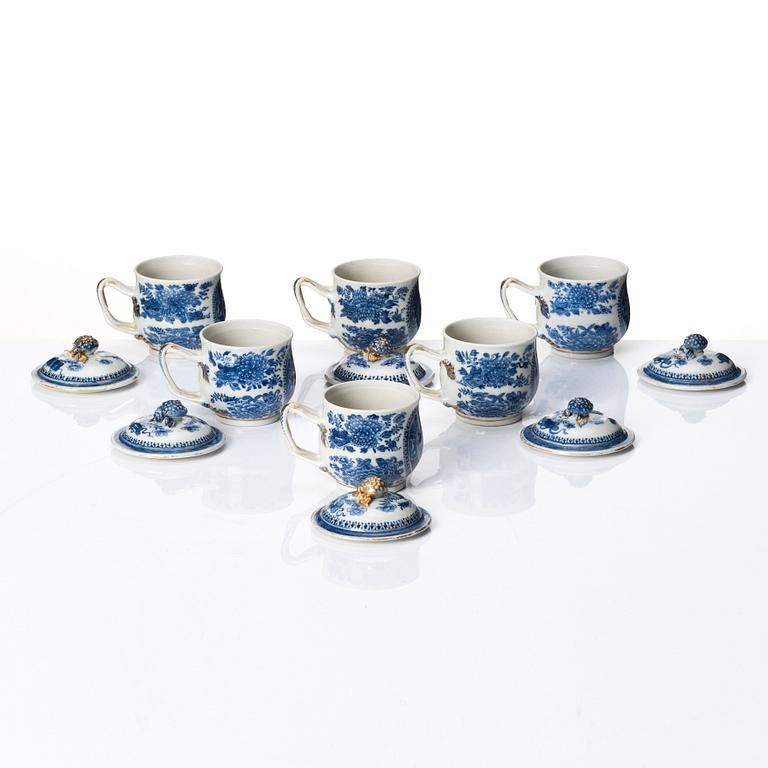 A pair of six armorial custard cups with covers, Qing dynasty, circa 1800.