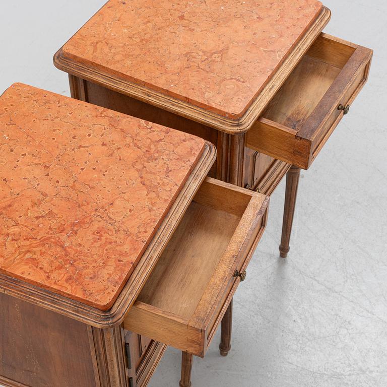 A pair of tables, Louis XVI-style, first half of the 20th C.