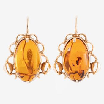 Earrings 14K gold with amber.