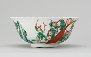 A famille vert bowl in Kangxi-style. Qing dynasty.