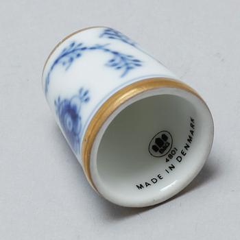 A porcelain tableware set of 92 pcs, "Musselmalet" by Royal Copenhagen, Denmark, second half of the 20th century.