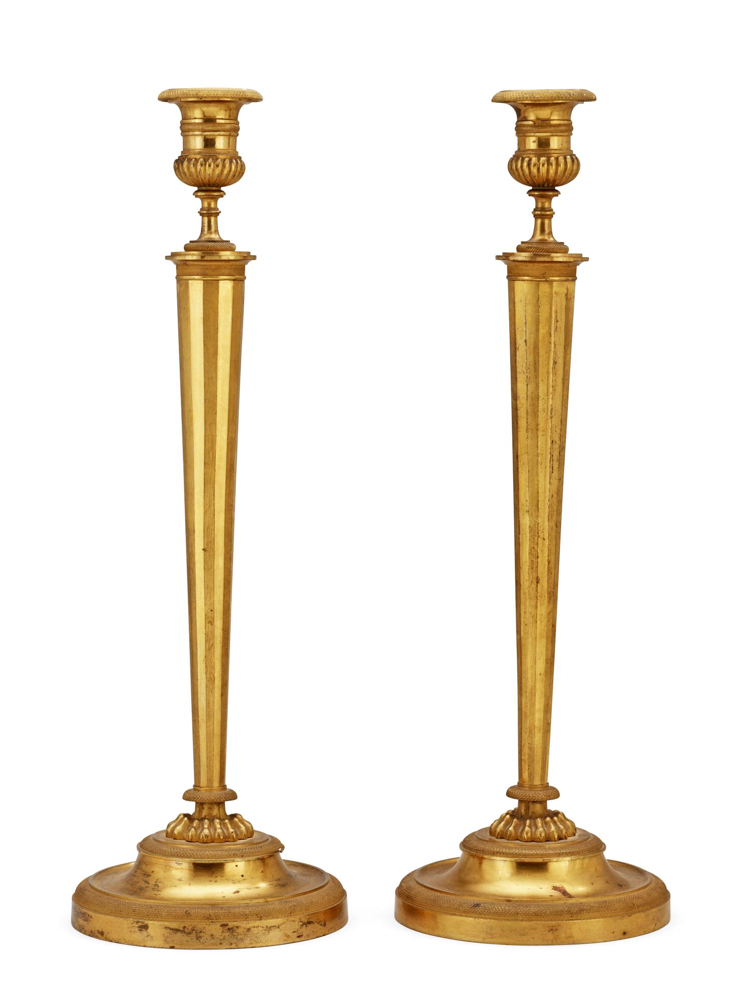 LJUSSTAKAR, ett par. Frankrike, 1800-talets början. Empire.