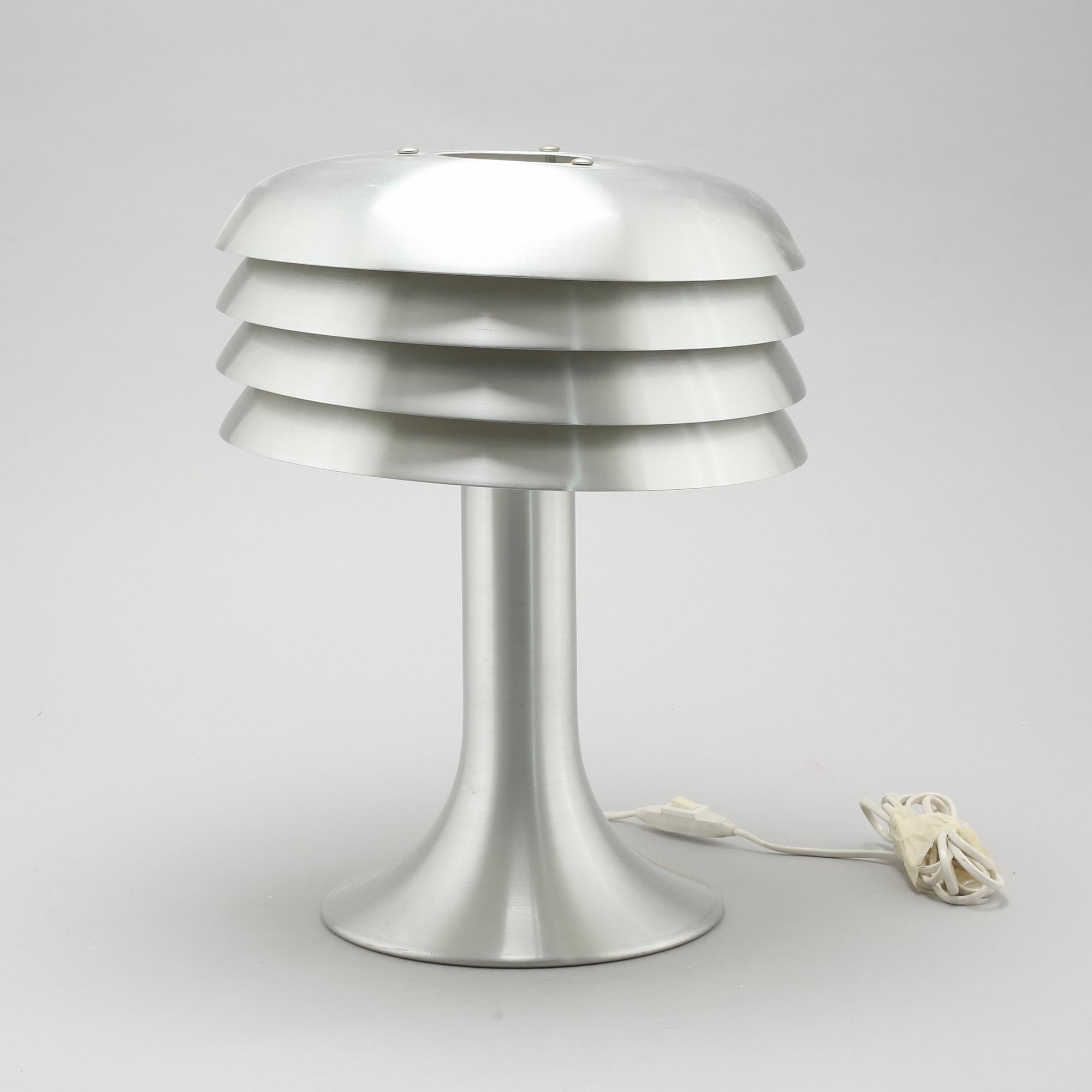 A "BN-25" table lamp, designed by Hans-Agne Jakobsson for AB Hans-Agne Jakobsson in Markaryd, 20th century.