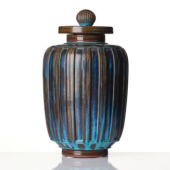 Wilhelm Kåge, a "Farsta" stoneware urn with cover, Gustavsberg Studio, Sweden 1951.