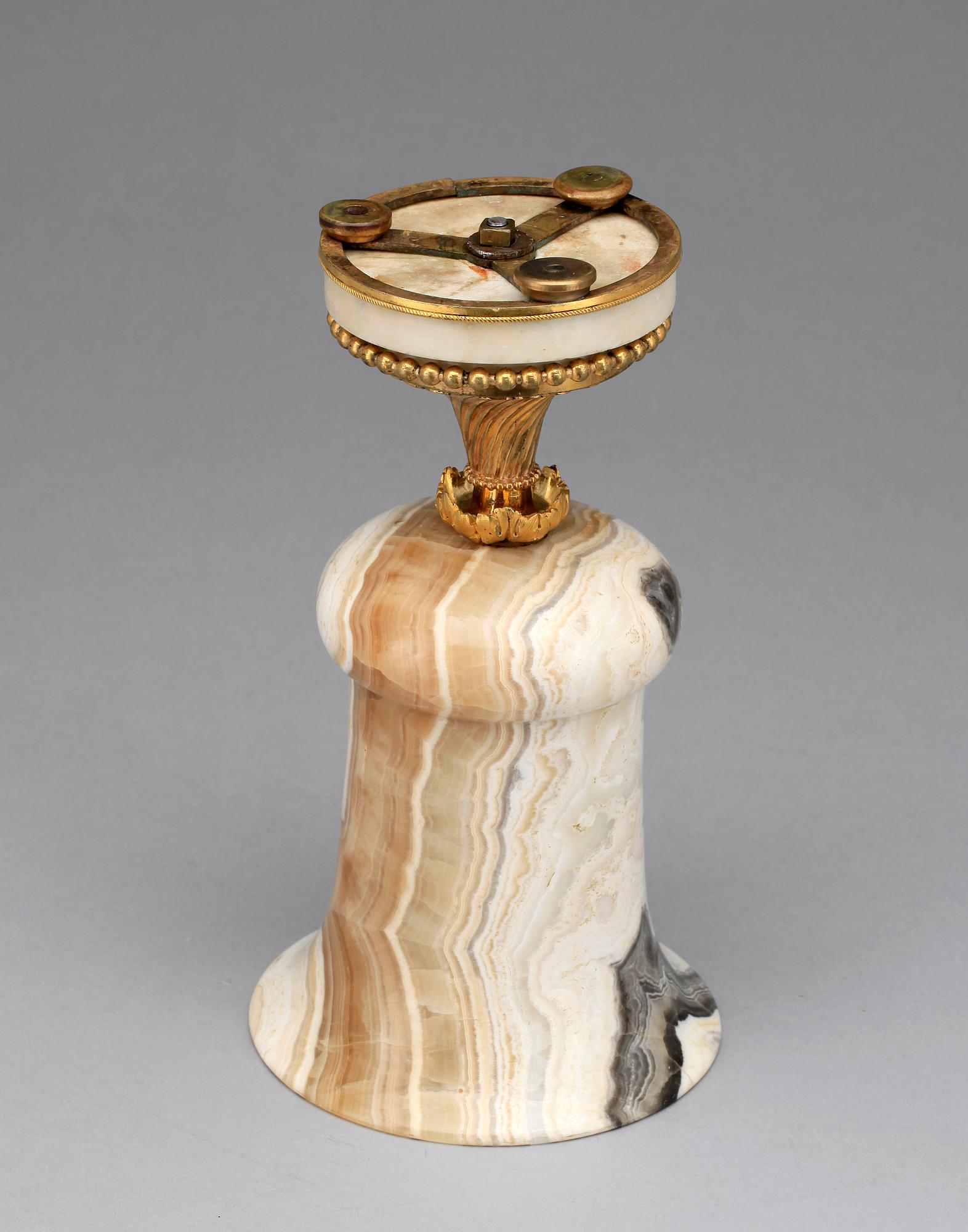 URNA, alabaster, empirestil, 1800-tal.