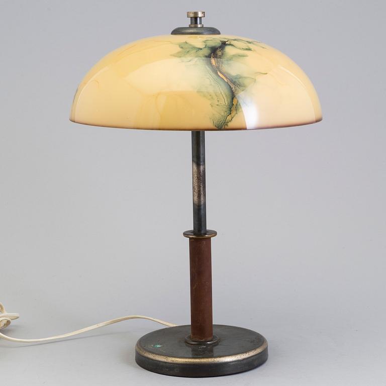 An early 20th century table lamp.