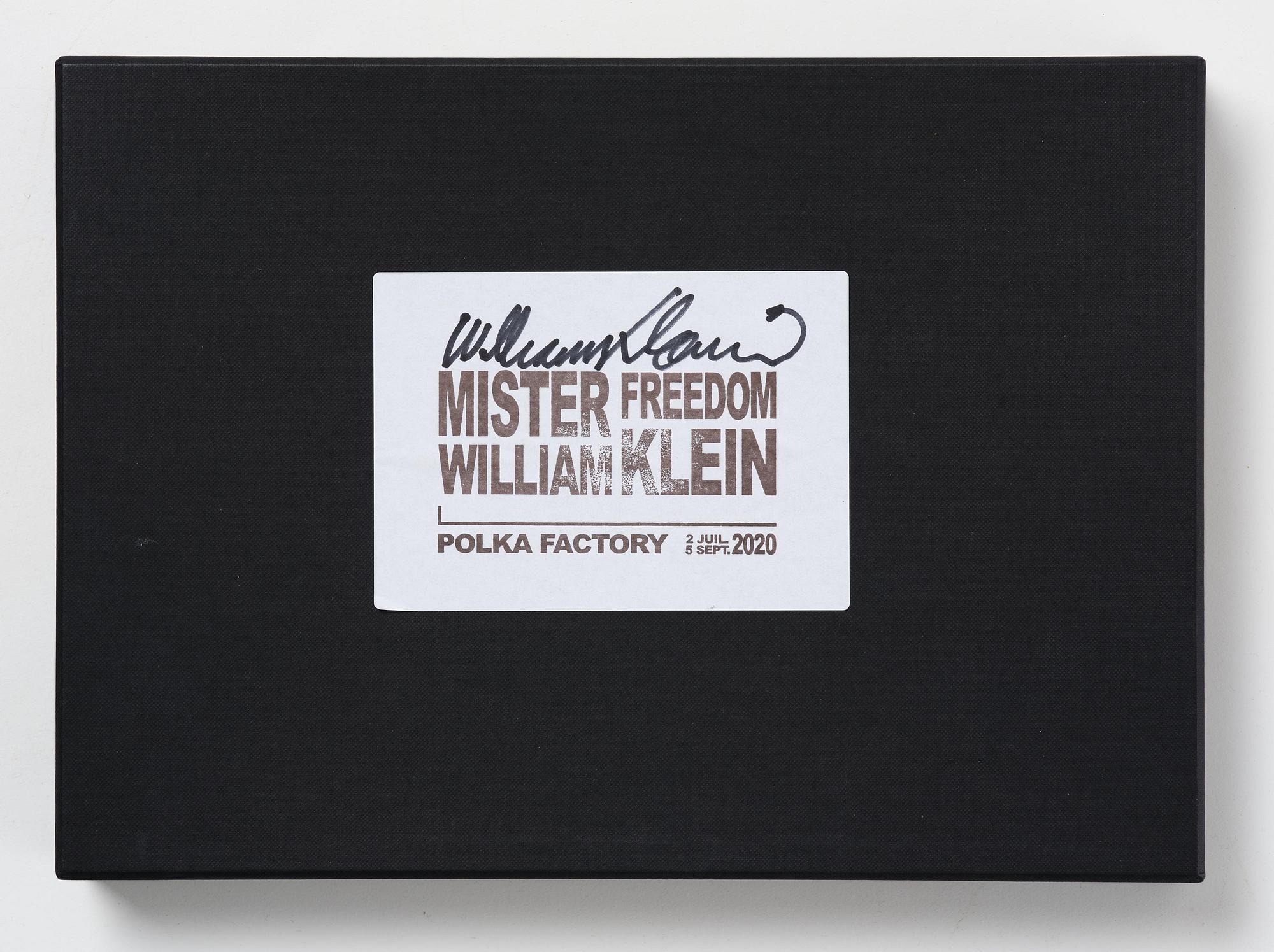 William Klein, ”Mister Freedom koffert - full set edition”, 2020.