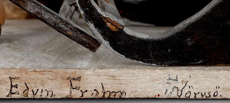 FIGURIN, trä, Edvin Frohm, Järvsö, sign. 1900-talets mitt.