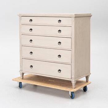 Chest of drawers, 19th century.